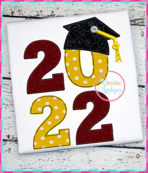 2022 Grad Applique Design Square Bean Stitch