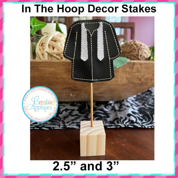 Graduation Gown Decor Stakes In the hoop design