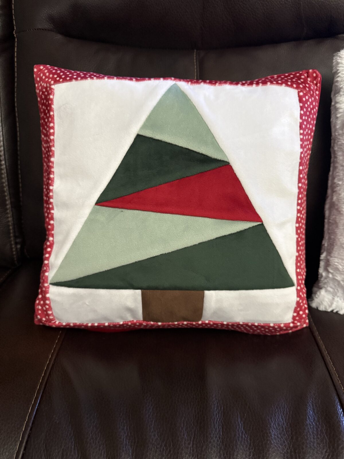 Tree Pieced Quilt Block - Digital Embroidery Design Download